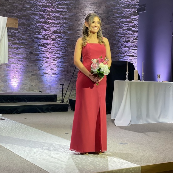 JJ’s house bridesmaid dress in color cinnamon rose. - Picture 2 of 4